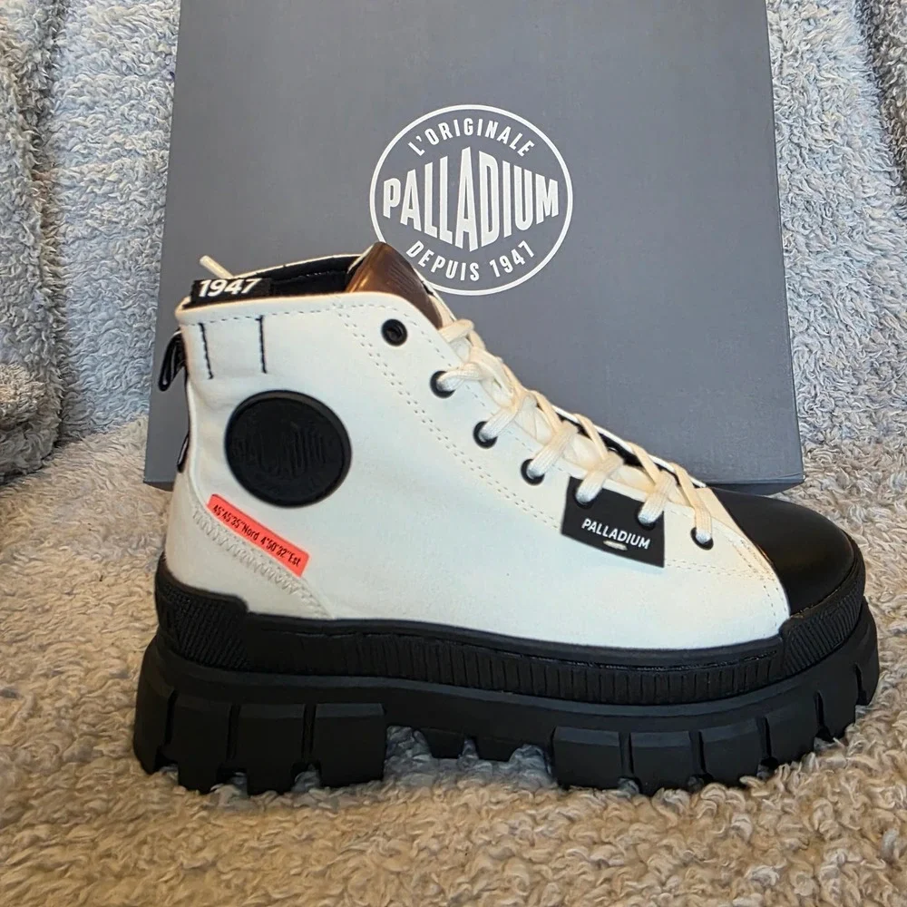 Palladium Revolt Hi TX Women's Platform Boots Lug Sole Ankle Boots 6.5 WHITE NIB